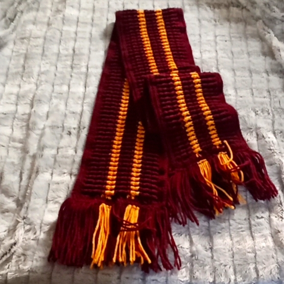 Hand Knit Gryffindor Scarf - Picture 4 of 4